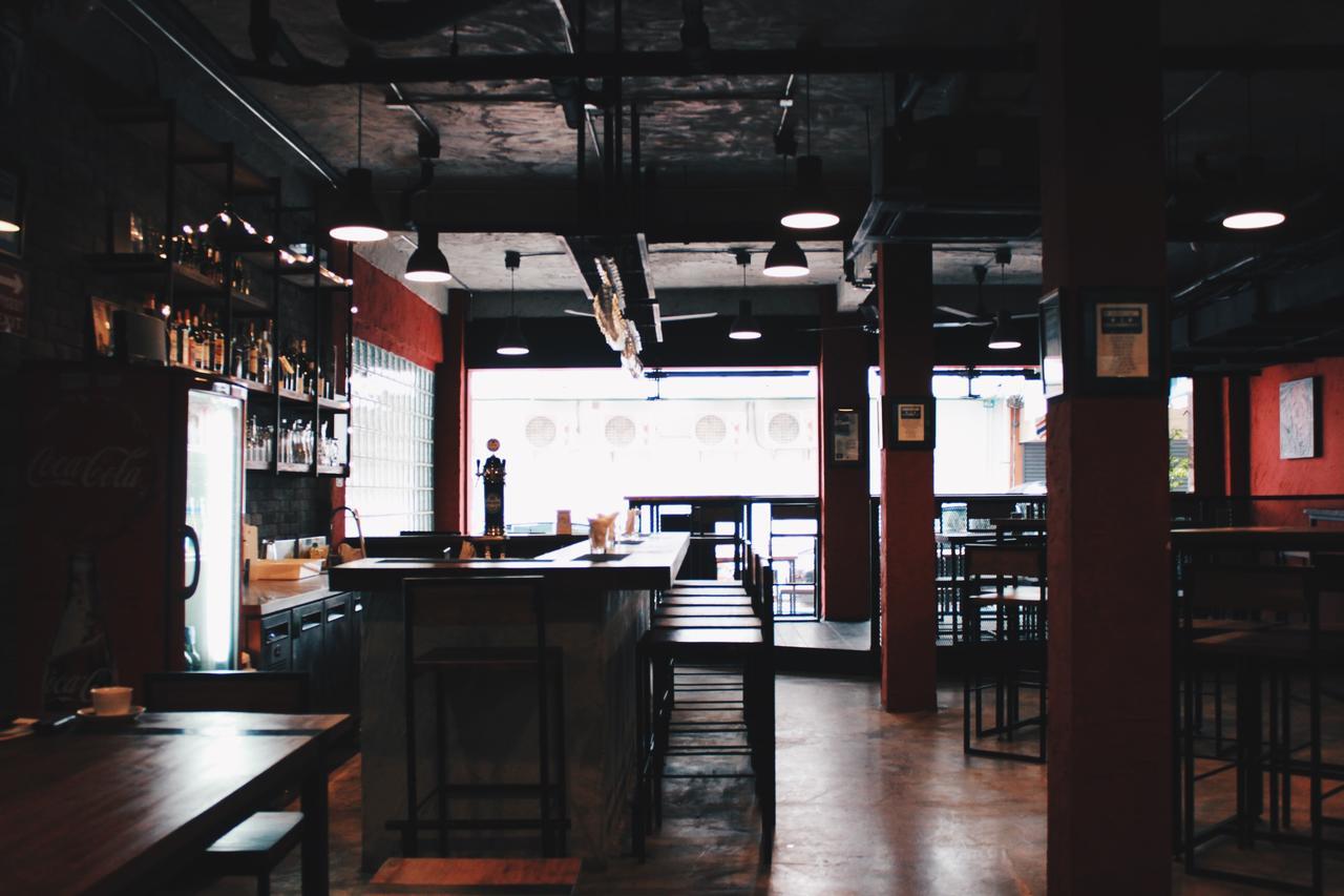 Henry'S Hotel & Gastropub Бангкок Экстерьер фото