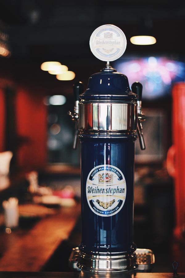 Henry'S Hotel & Gastropub Бангкок Экстерьер фото