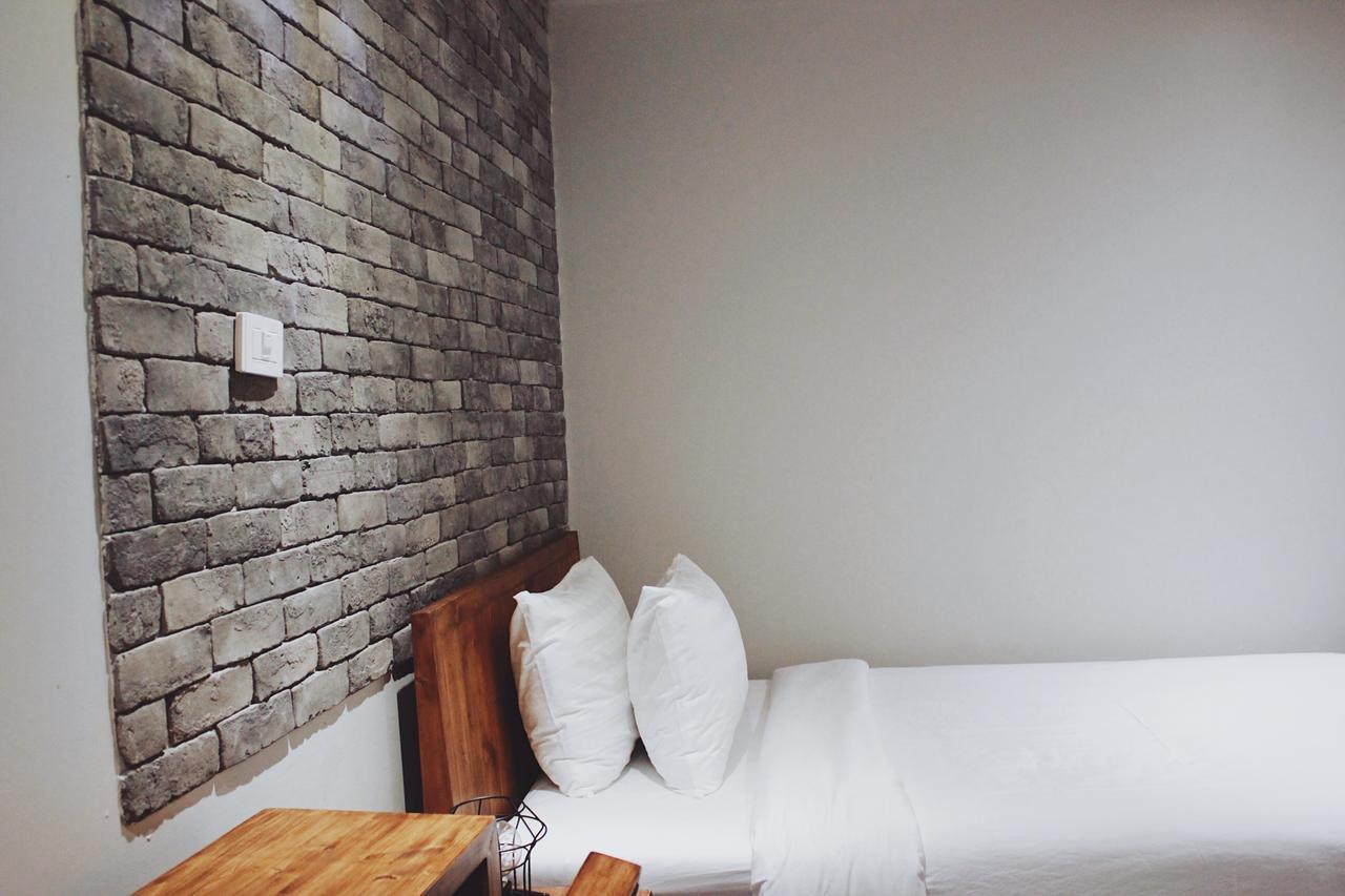 Henry'S Hotel & Gastropub Бангкок Экстерьер фото