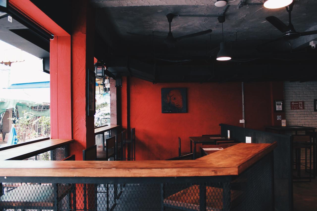 Henry'S Hotel & Gastropub Бангкок Экстерьер фото